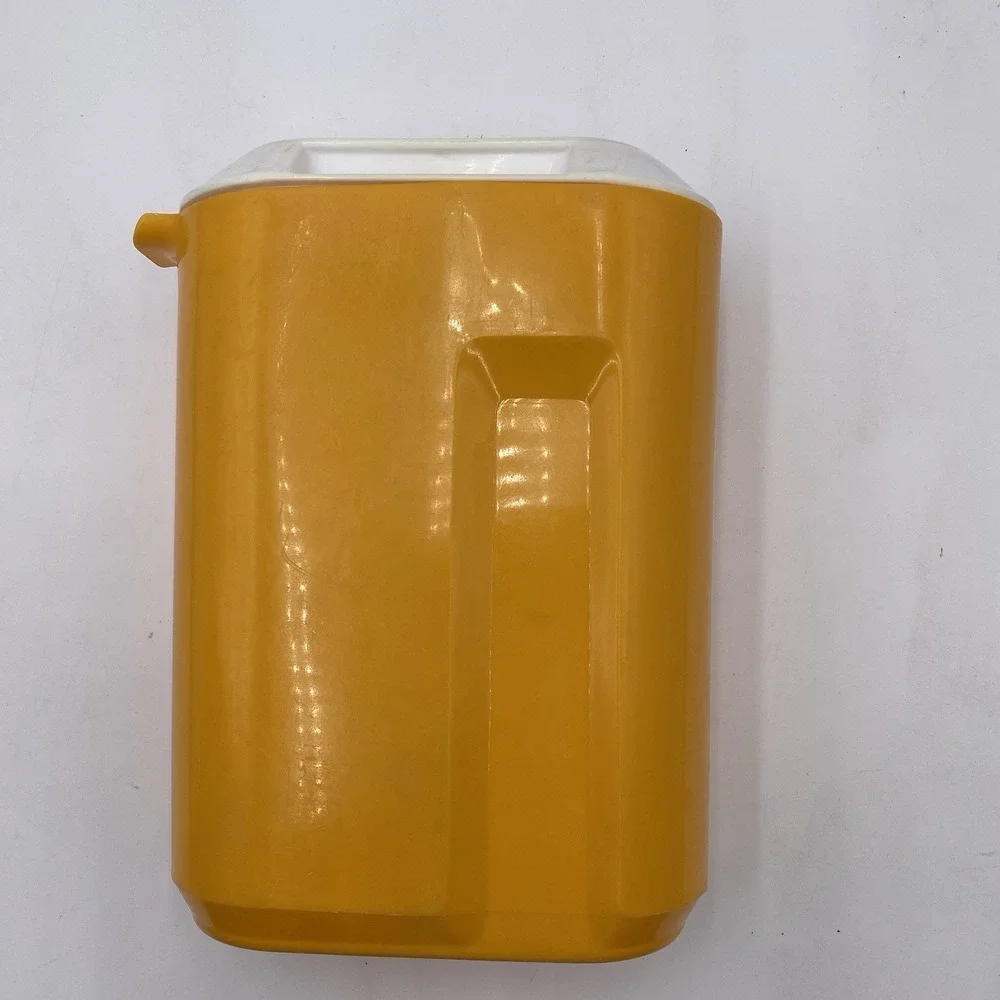 Vtg Rubbermaid Slim Servin Saver‎ 2½ Qt Drink Pitcher 0941 Easy Grip Almond Top